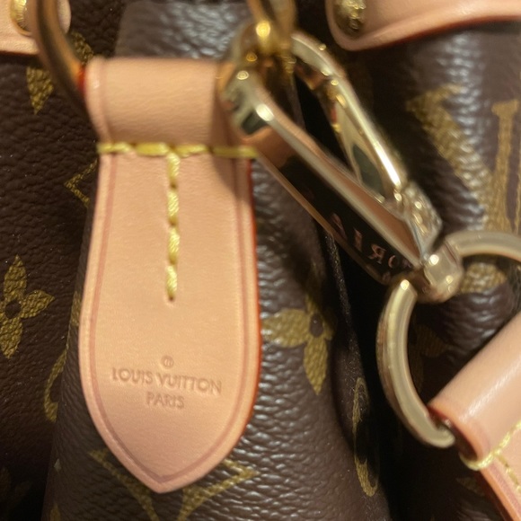 Louis Vuitton bag - Picture 13 of 15